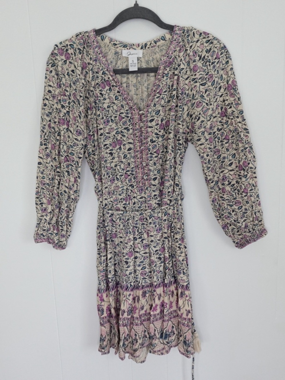 Boho Floral Midi Dress with V-Neck